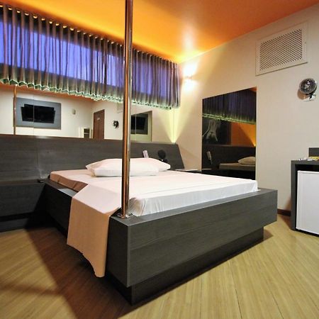 Status Motel Belo Horizonte Exterior foto